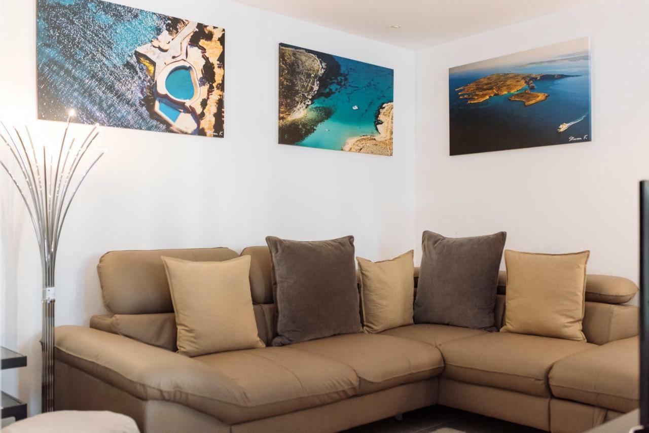 شقة Luxury Flat 8 Near Metro بوخارست المظهر الخارجي الصورة